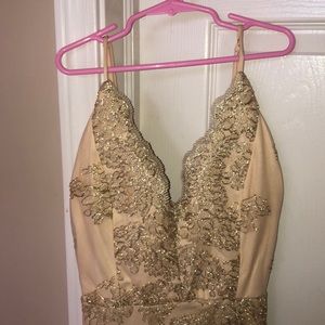 Windsor Dresses - Golden Lace Windsor Homecoming Dress Windsor Dresses - Golden Lace Windsor Homecoming Dress